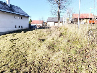 SLNEČNÝ POZEMOK POD KRÁĽOVOU HOĽOU NA STAVBU CHATY ROD.DOMU - 8