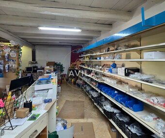 Priestor pre podnikanie – budova s pozemkom v centre Nového - 8