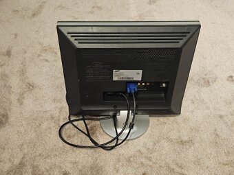 Prdám starší PC+Klávesnicu+Myš+Monitor+Reproduktory+Skener - 8