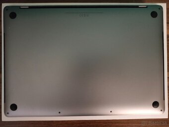 MacBook Pro 2018 | i7 • 16GB • 256GB SSD - 8