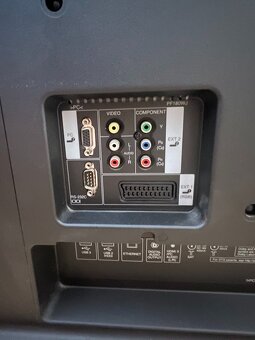 70 "Sharp LC-70UD20EN - 8