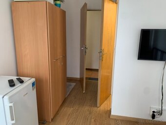 Pekná čistá 1-lôžková izba na prenájom - 8