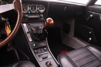 Alfa Romeo Spider 2.0 Veloce 2000 z roku 1981 - 8