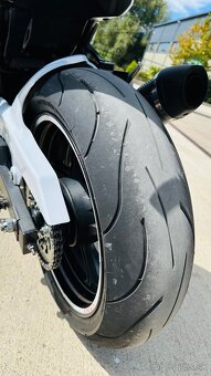 Kawasaki Z750 - 8