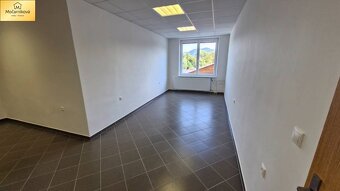 EXKLUZÍVNY ADMINISTRATÝVNY PRIESTOR NA PODNIKANIE V PÚCHOVE. - 8