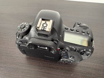 VIANOCNA AKCIA Canon EOS 6D II - 8