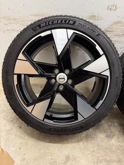 Zimná sada 5x108 R20 , 245/40/20 Volvo EX30 - 8