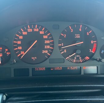 BMW 730 E38 - 8