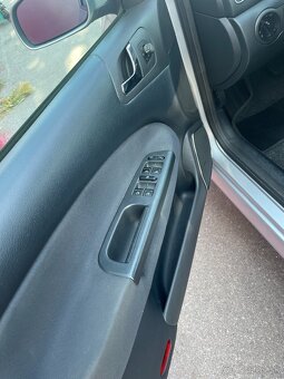 Škoda Octavia I 1.6 MPI benzín - 8