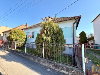 REZERVOVANÝ/ ROD. DOM, POZEMOK 706m2, SENICA, TEHELNÁ UL. - 8