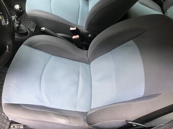 Renault Clio 2 1.2 43kw benzín - 8