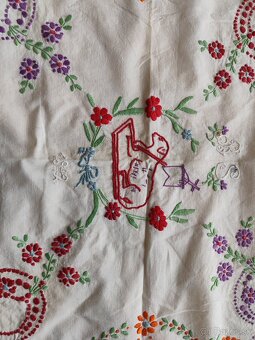 Predám staré výšivky na stenu - 8