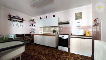 HALO reality - Predaj, rodinný dom Špačince, s garážou, poze - 8