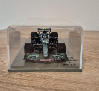 Model F1 Aston Martin AMR21 #5 Vettel 1:43 - 8
