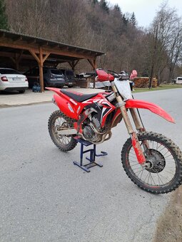 Predám Honda CRF250R 2021 po kompletnej generálke, top stav - 8