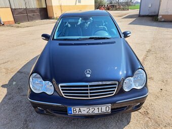 Mercedes Benz 200 CDI - 8