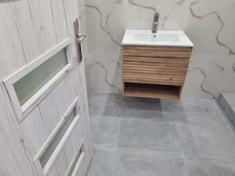 Moderný zrekonštruovaný dvojizbový byt s loggiou v Lučenci - 8