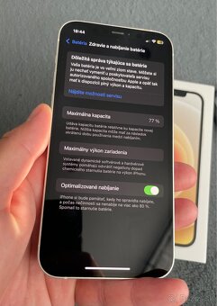 Apple iPhone 12 64GB Biely - 8