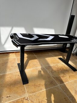 Herný stôl UltraDesk FORCE - 8