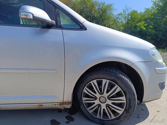 Volkswagen Touran 1,9 TDi, 77 kW, r.v. 2009 - 8
