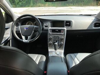 Predám Volvo S60 D5 – 2,5D, 151 kW, spoľahlivý 5-valec - 8
