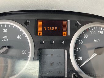 Predam Opel Vivaro 1.9 - 8