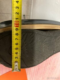 Predám veľmi pekné čižmičky do suchej zimy - 8