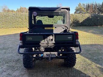John Deere Gator - 8