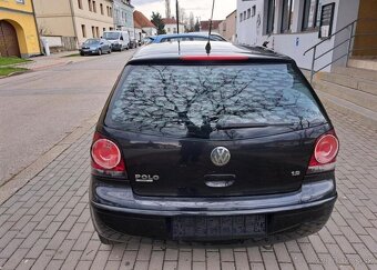 Volkswagen Polo 1,2 Comfortline benzín manuál 51 kw - 8