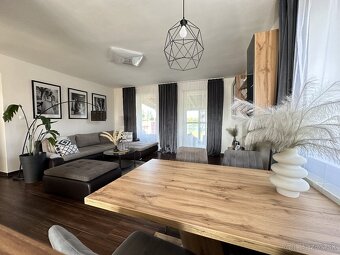 Krásny 4 izbový Bungalov s veľkým pozemkom - 8