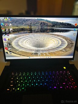 Predám herný notebook Alienware x17 R1 – i9 / RTX 3080 / 32G - 8