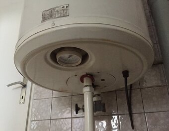 Umývadlá, pisoáre, WC, bojlery, kabínky. - 8