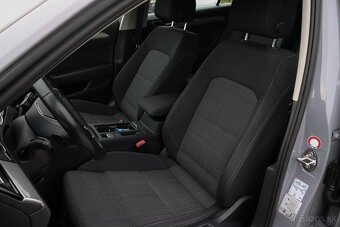 VW Passat B8 Variant 2.0 TDI EVO Business DSG-NEBÚRANÉ- - 8