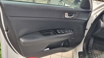 Kia Optima SW 2.0 GDI PHEV, 02/2019, EV dojazd 50 km - 8