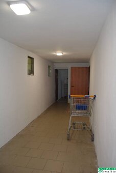 Na predaj obchodná prevádzka s veľkorysým priestorom - 8