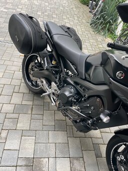 Yamaha MT 09 - 8