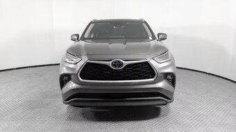 2021 TOYOTA HIGHLANDER XLE AWD 3.5V6 - 8