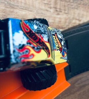 Hot Wheels - Monster Truck - 8
