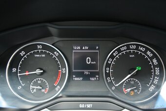 Škoda Superb Combi 2.00 TDI DSG STyle - 8