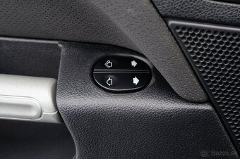 Ford Fiesta 2.0i ST - 8