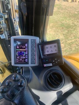 CAT 305E2 + Rototilt - 8