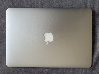 Macbook Air 13" Early 2015 - 8