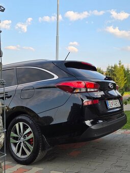 Hyundai i30cw 1.6Crdi - 8
