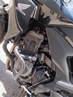 Honda CBF1000F 2012 - 8