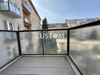 ✨ Moderné bývanie v centre mesta s dvomi balkónmi ✨ - 8