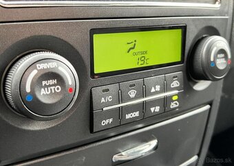 Kia Sorento 2.5CRDi 4x4 AUTOMAT TAŽNÉ ALU nafta automat - 8