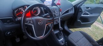 Opel Zafira Tourer - 8