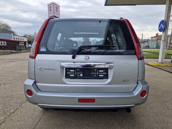 Nissan X-Trail 2.2 dCi Elegance - 8