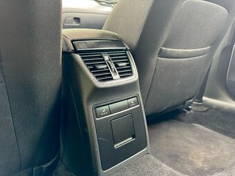 Škoda Octavia 2.0TDI DSG Navi Elegance Vyhrev NOVÉ ROZVODY - 8