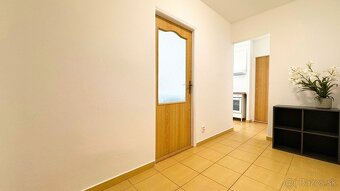Prenájom priamo v centre Martina, 2 izbový byt, 71 m2 - 8
